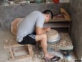 工藝美術(shù)大師徐凌工作場景