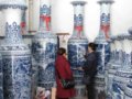 見(jiàn)過(guò)這么大的青花花瓶嗎？