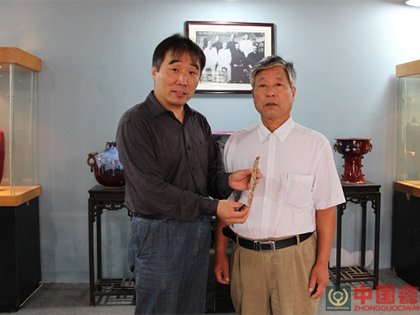 中國工藝美術大師楊志利坯工具入藏綠寶石藝術陶瓷館