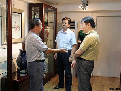 原中國陶瓷館館長常勇到我館參觀交流