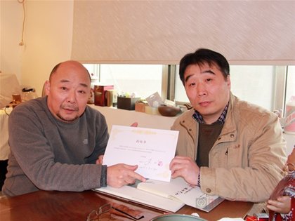 中國陶瓷藝術大師李明正式簽約綠寶石玉瓷網