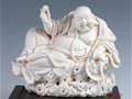 白瓷雕塑8寸坐巖戲珠彌勒  作者：蘇清河