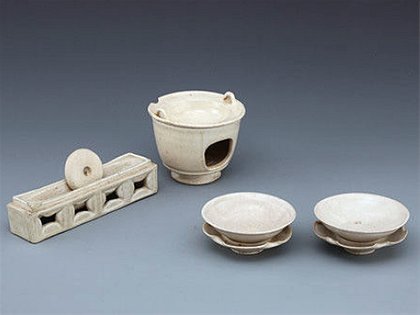 中國歷代飲茶習俗及陶瓷茶具的演進