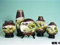 鐘連盛：鑷為筆，絲作畫
