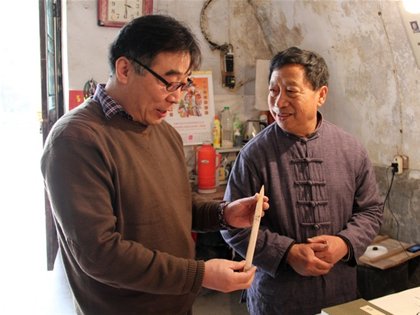 中國工藝美術大師劉立忠劃花工具入藏綠寶石藝術陶瓷館