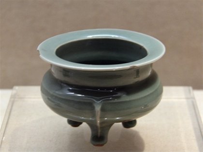 爐香幽幽話龍泉——龍泉青瓷香爐賞析