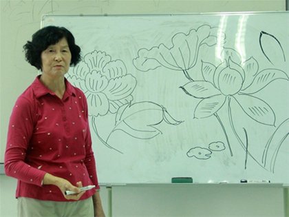 中國工藝美術大師嵇錫貴在瓷器燒制技藝班授課
