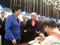 孟樹鋒大師在中俄人文合作委員會上講說中國陶瓷