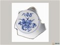 明代瓷畫討彩的“并蒂蓮”吉兆圖案