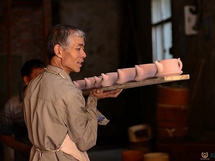 立德育人，匠心傳承——鈞瓷燒制技藝傳承人苗長強