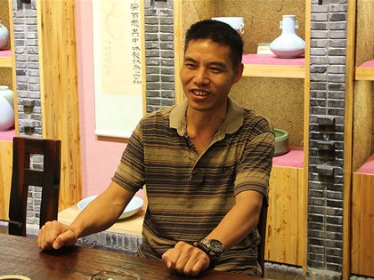 再現千古絕技哥窯“冰裂紋”的陶瓷藝術大師——葉小春